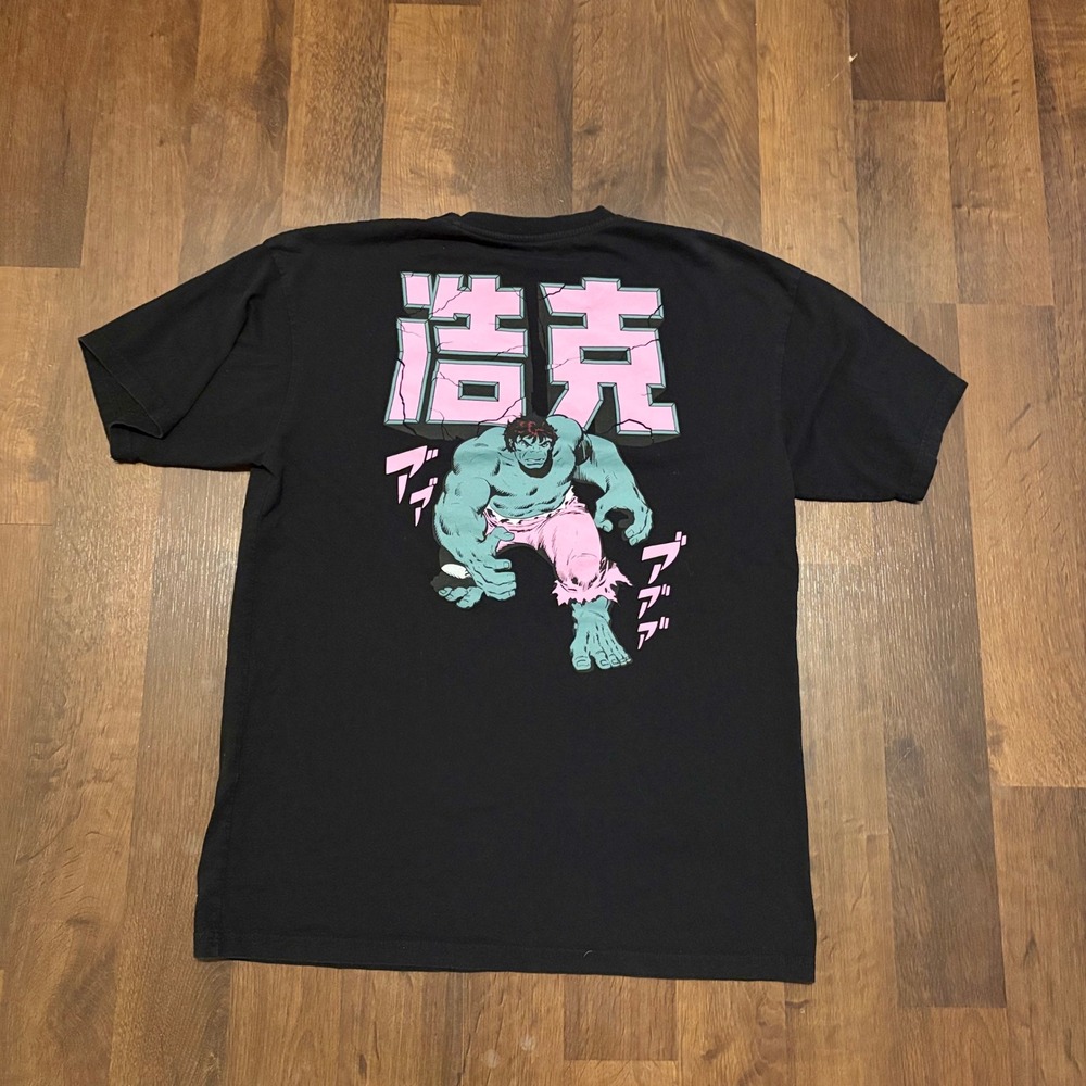 Pull&Bear Marvel Incredible Hulk Japanese Graphic T-Shirt Mens Medium Black Pink